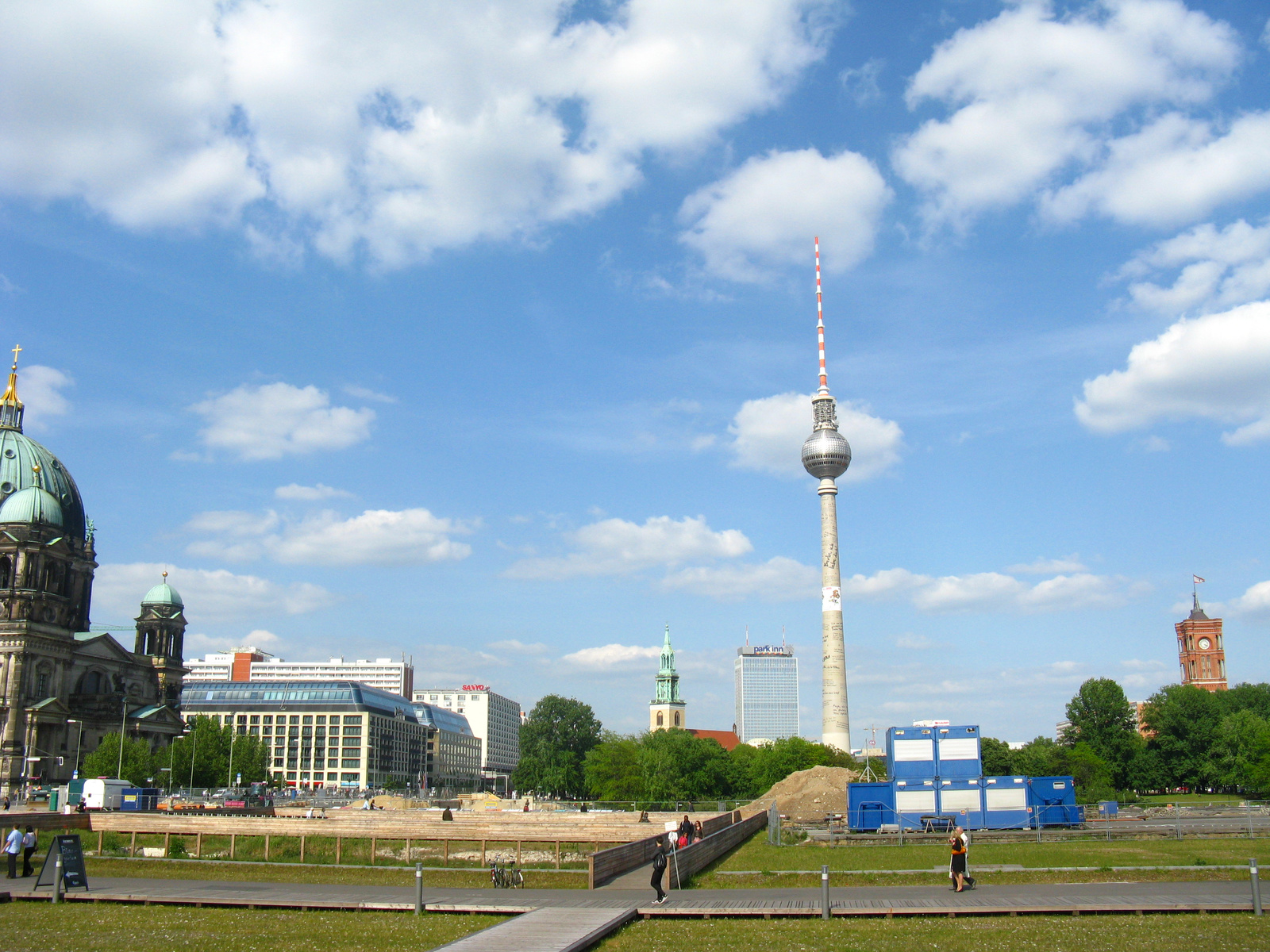 a Berliner Stadtschloss helyén...