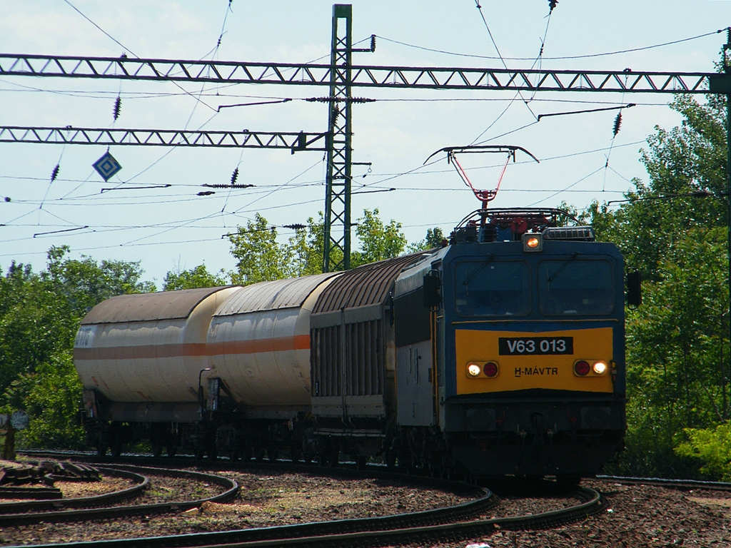 V63 013 (37)