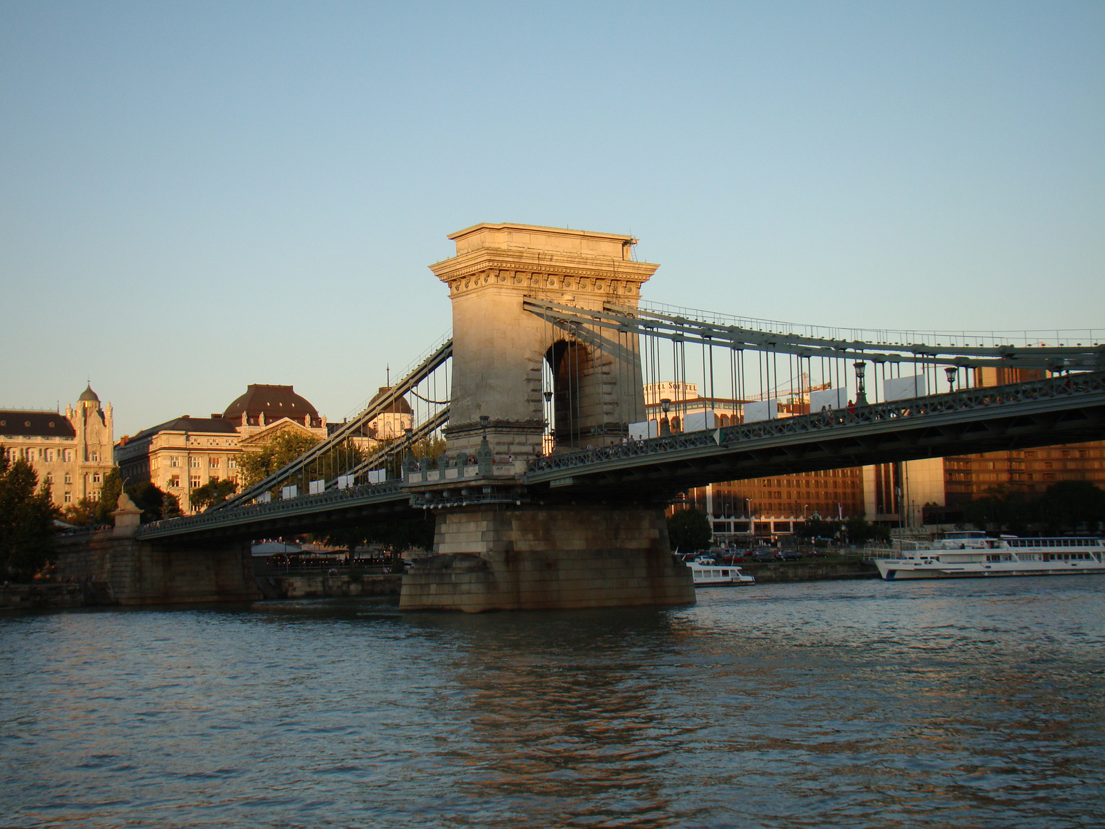 híd a folyón 2