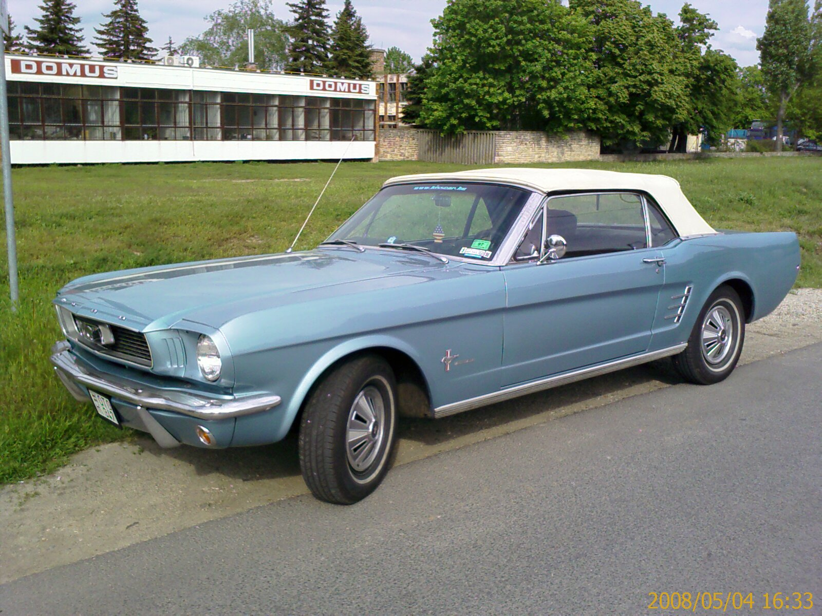 Ford Mustang IMAGE 00393