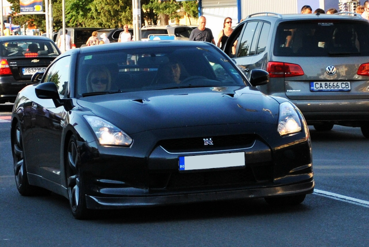 Nissan GT-R