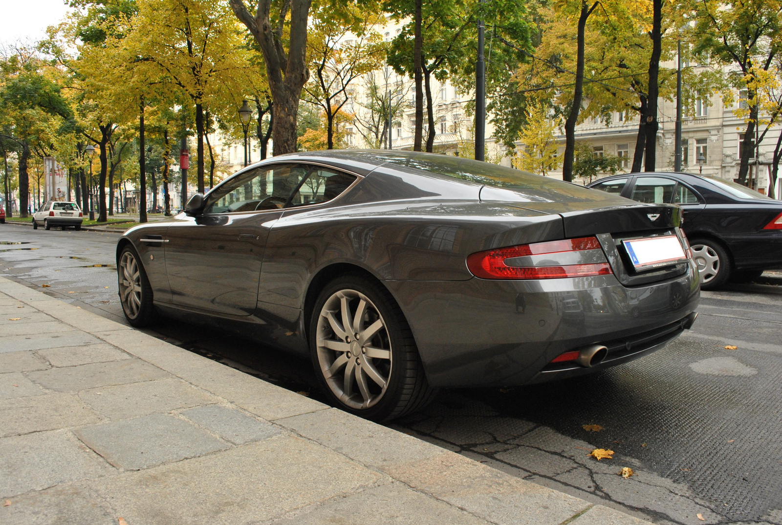 Aston Martin DB9