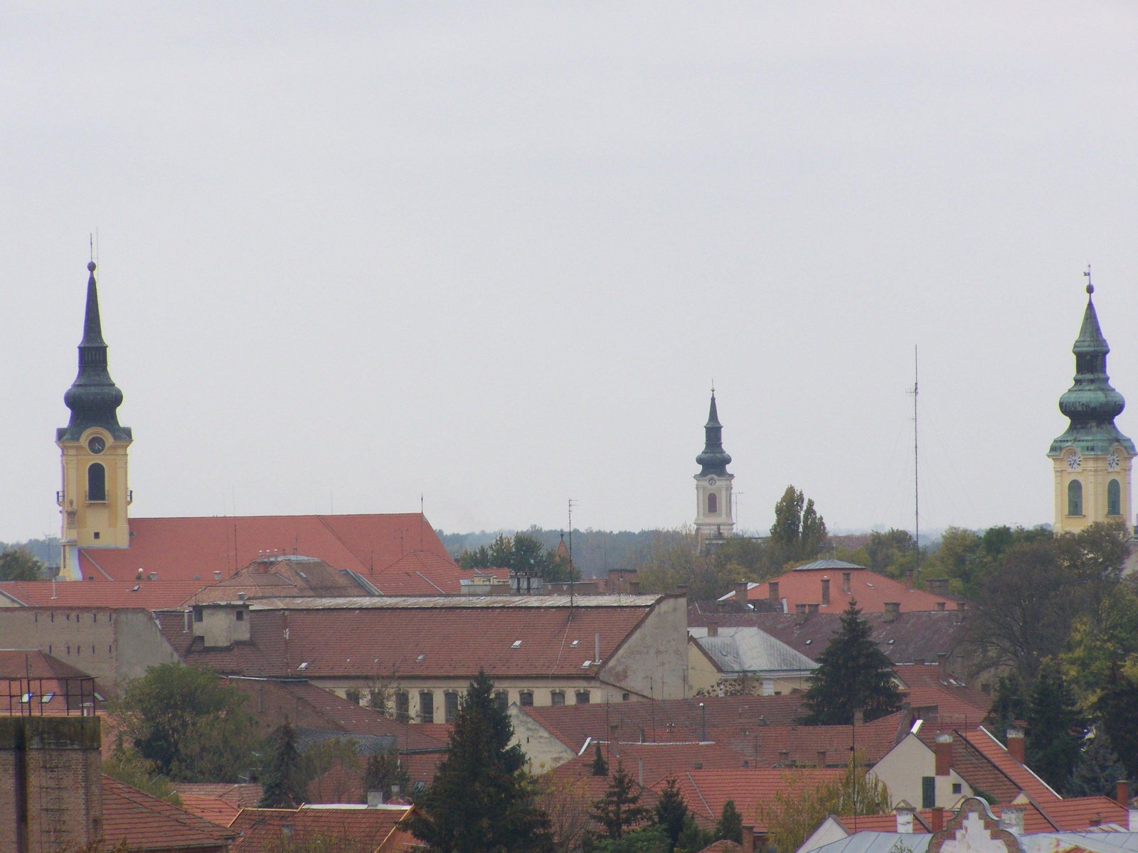 Templomok Gyulán a várból nézve