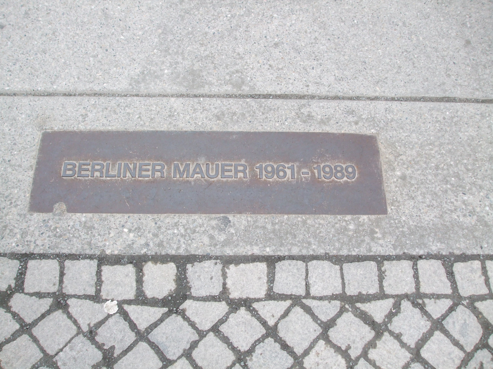 a berlini fal vonala