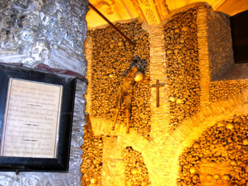 Capela dos Ossos (Csontok Kápolnája), Evora, Portugália