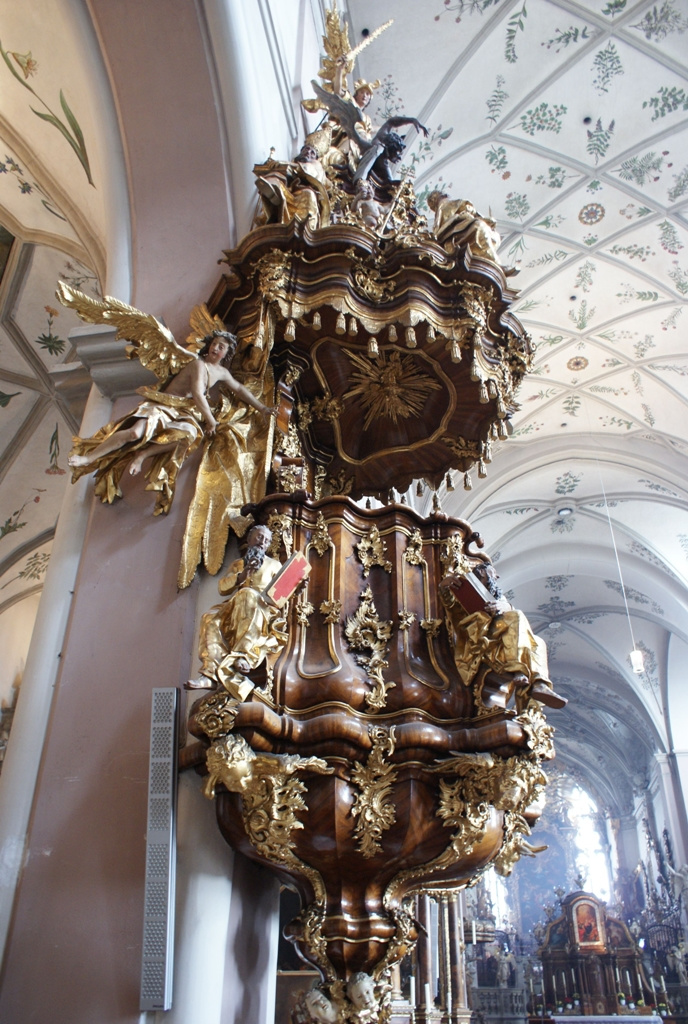 Bamberg - St. Michaelskirche - rokokó szószék 1751-ből