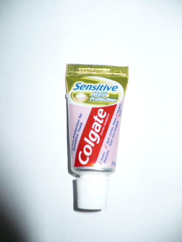 Fogkrém Colgate KICSI sensitive P1050438