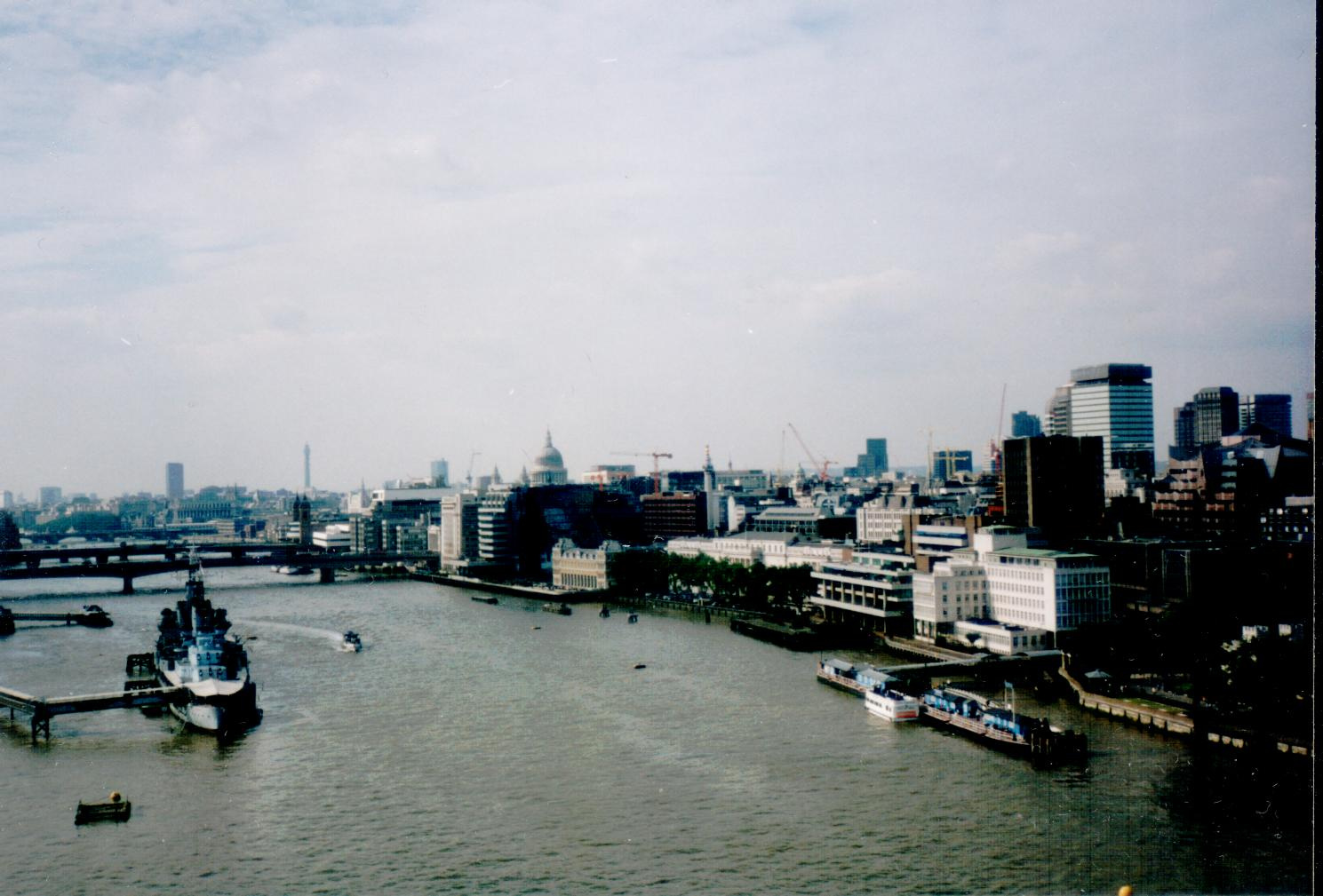 Kilátás a Tower Bridge-ről