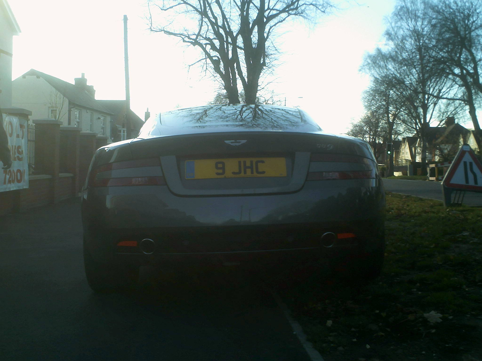 Aston Martin DB9 (1)