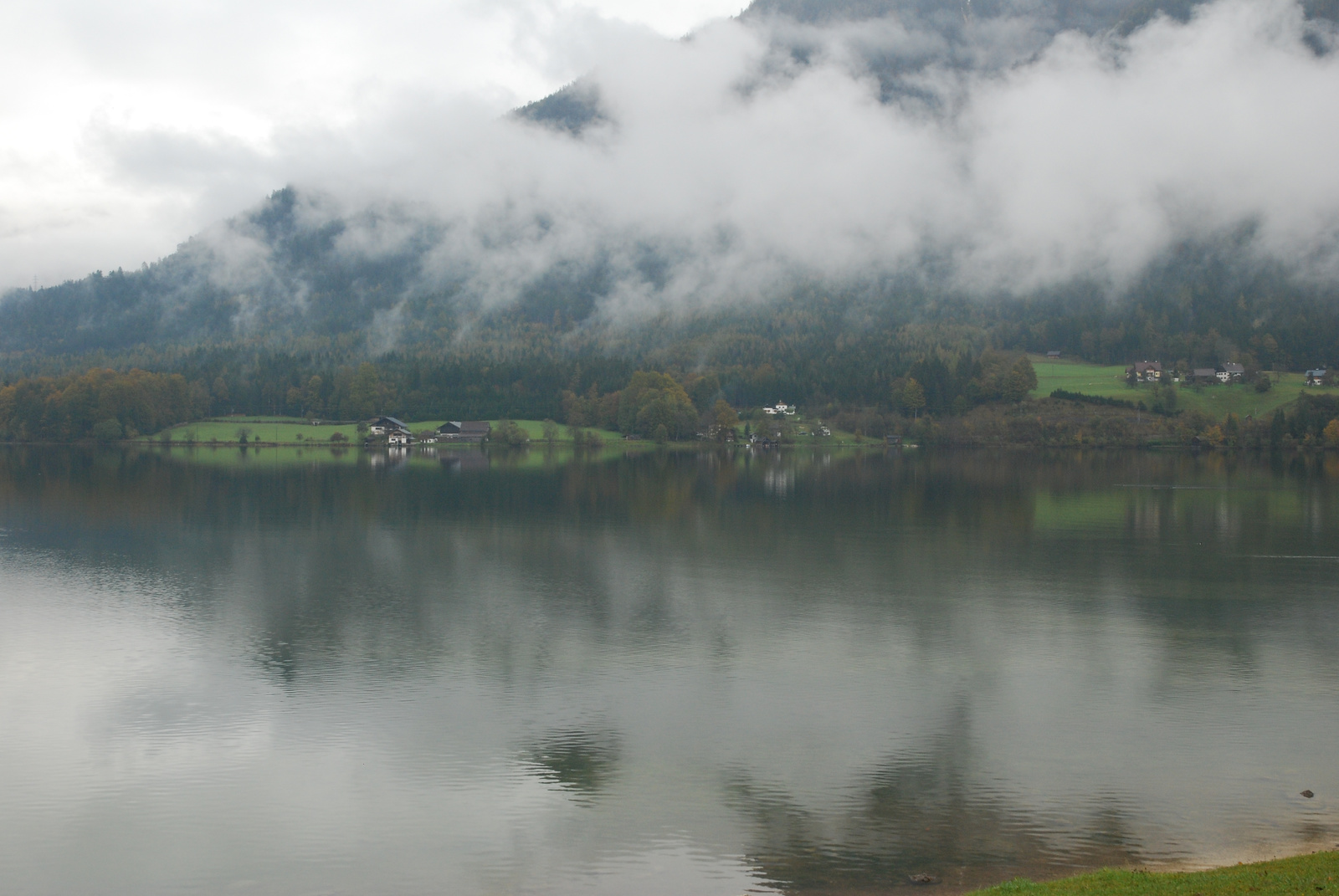 AUT 2009.10.22 25 (149) Hallstattersee