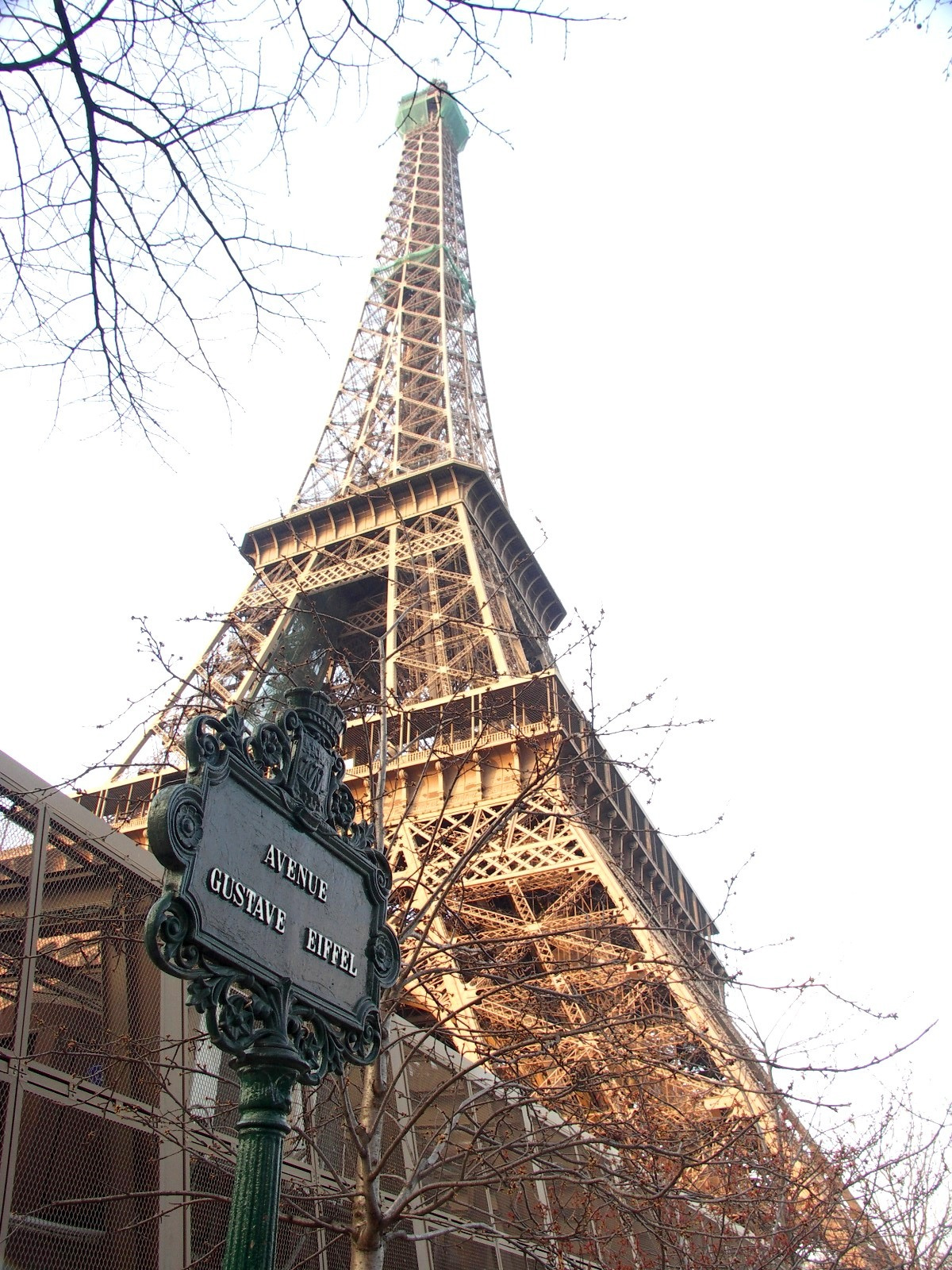 PARIS09-144