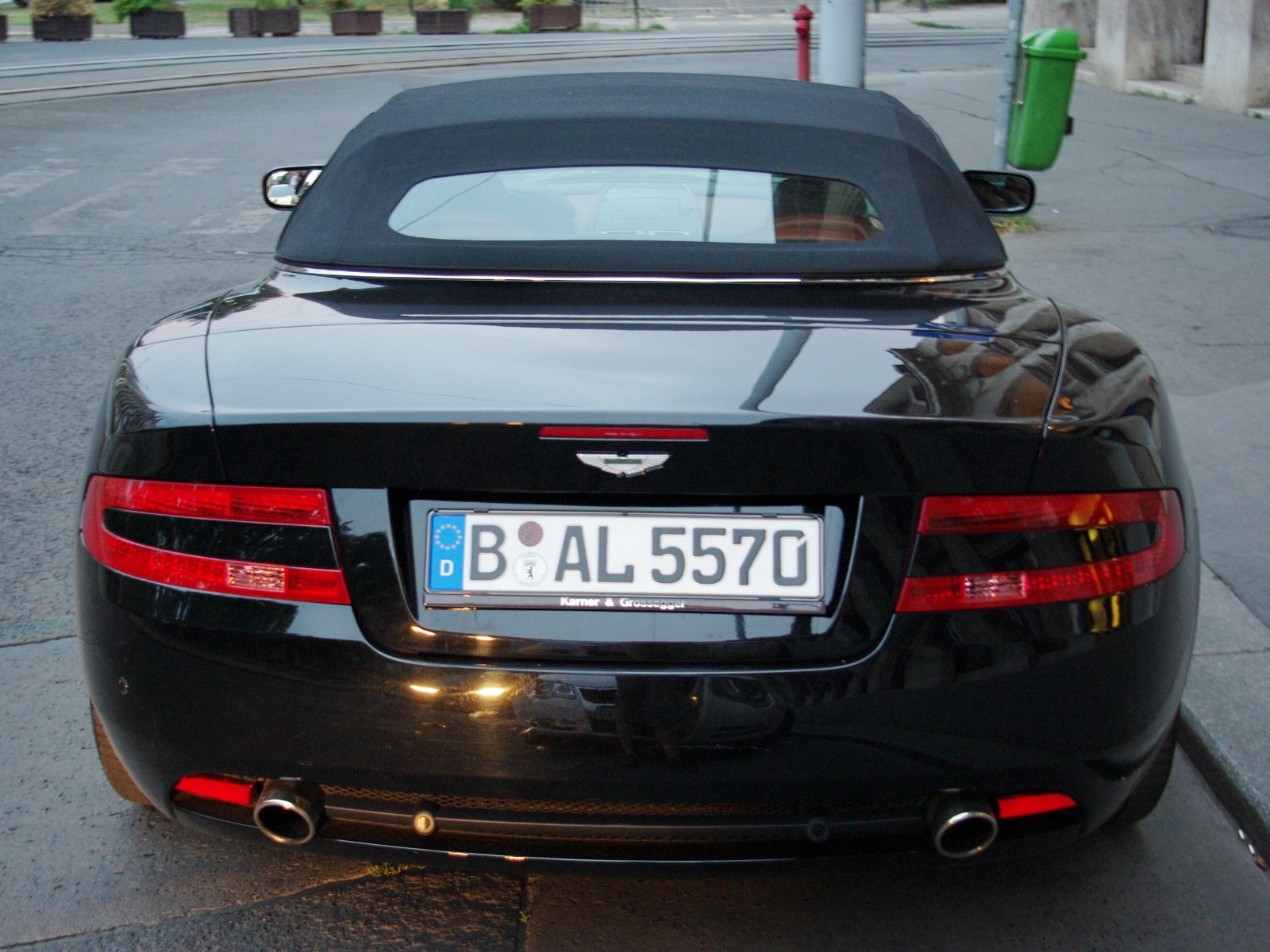 Aston Martin DB9 Volante (6)