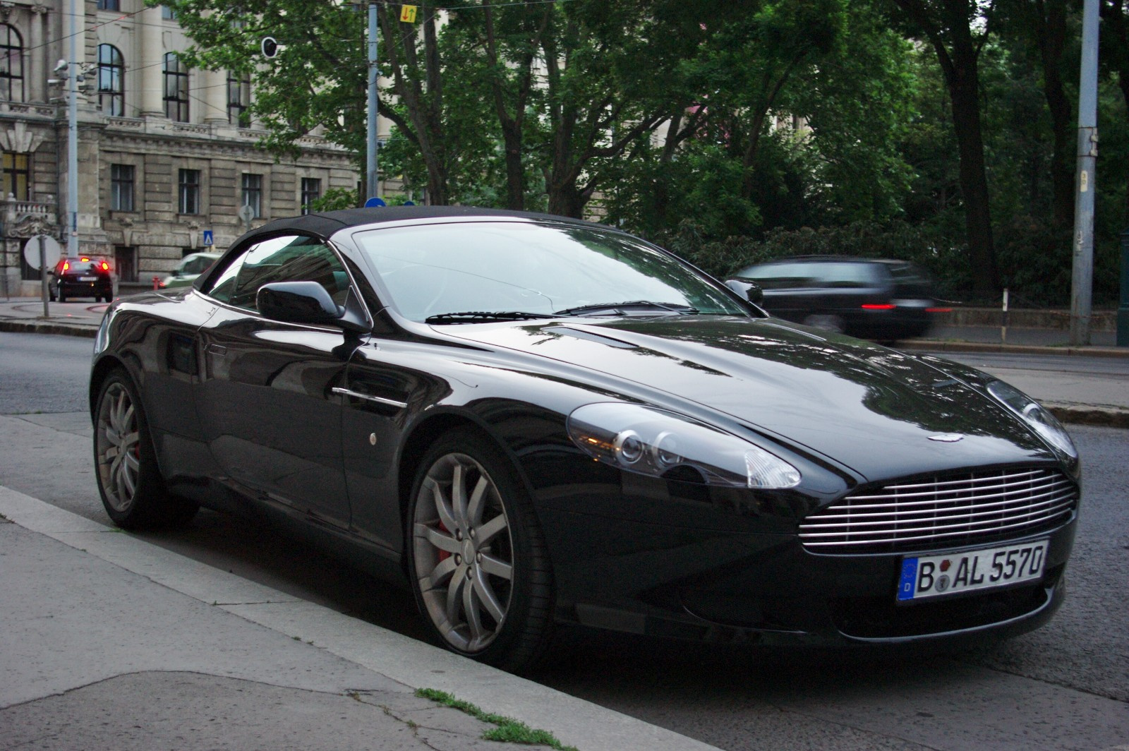 Aston Martin DB9 Volante (3)