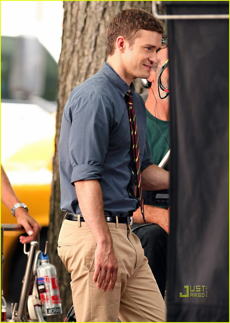 justin-timberlake-mila-kunis-filming-benefits-07