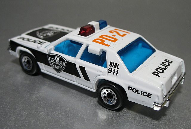 Ford LTD police 2