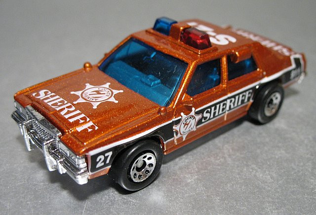 Ford LTD police sheriff gold 1