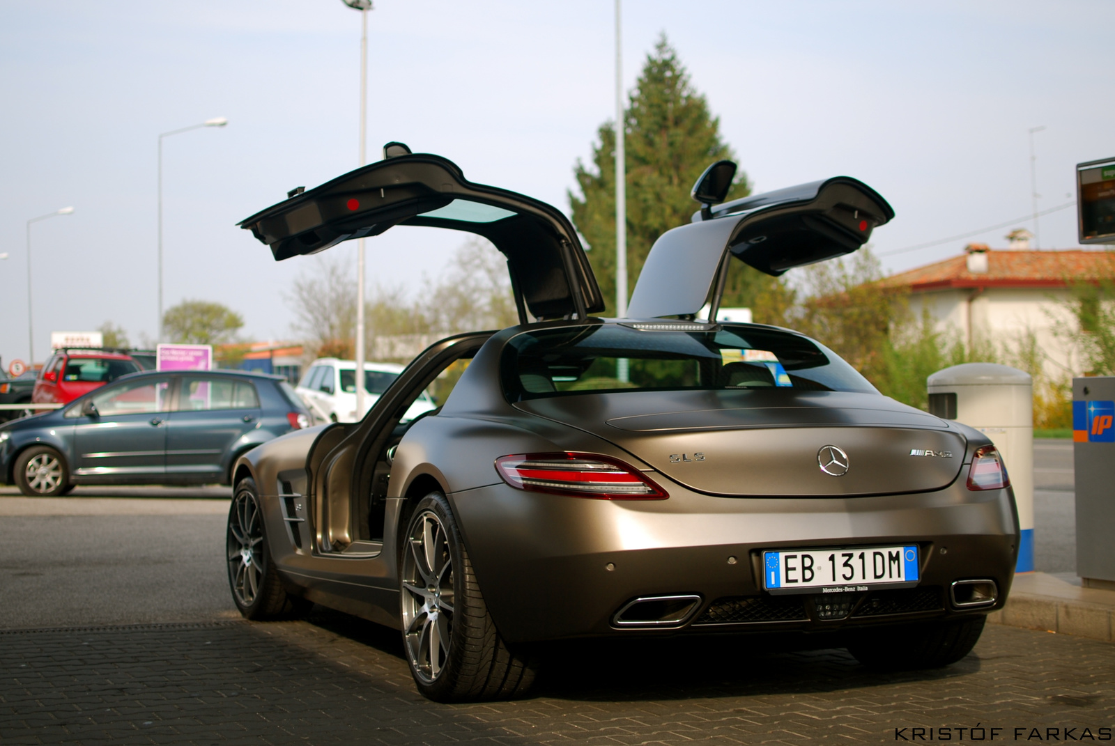 Mercedes SLS