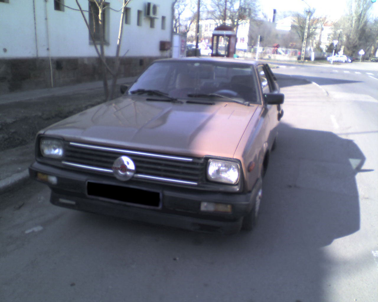 Datsun Z100 front