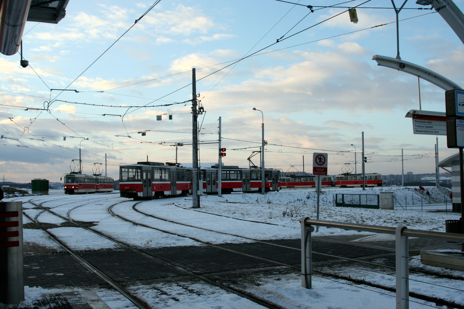 Az új végállomás egy lakótelepen van - IMG 0029