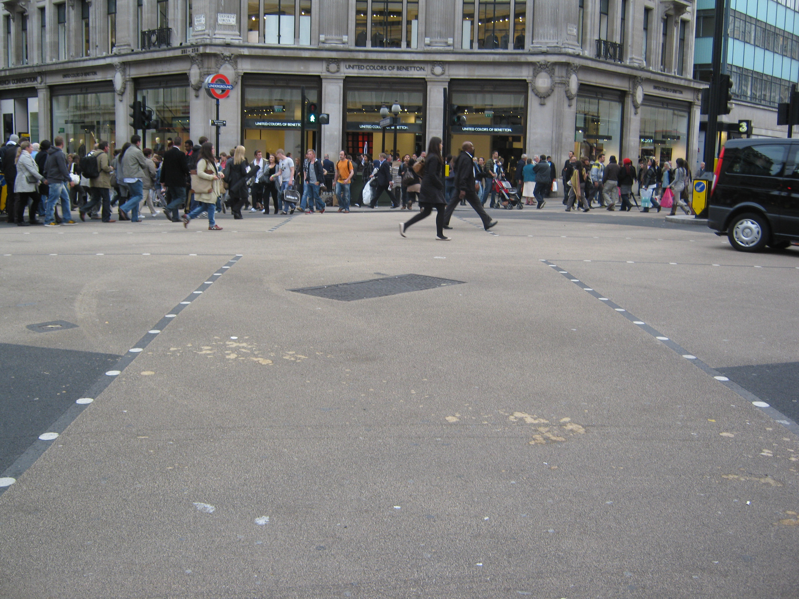 20100928 oxford circus (1)