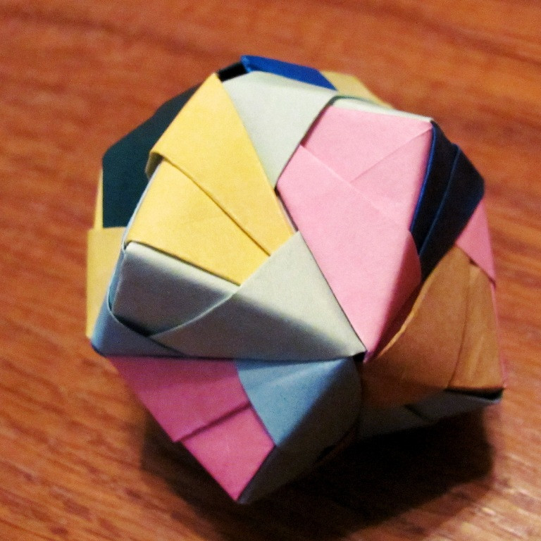 Origami labda