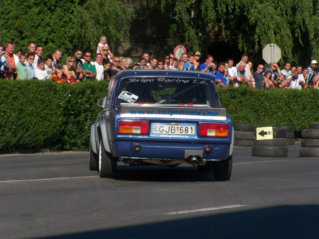 mini-100 1686