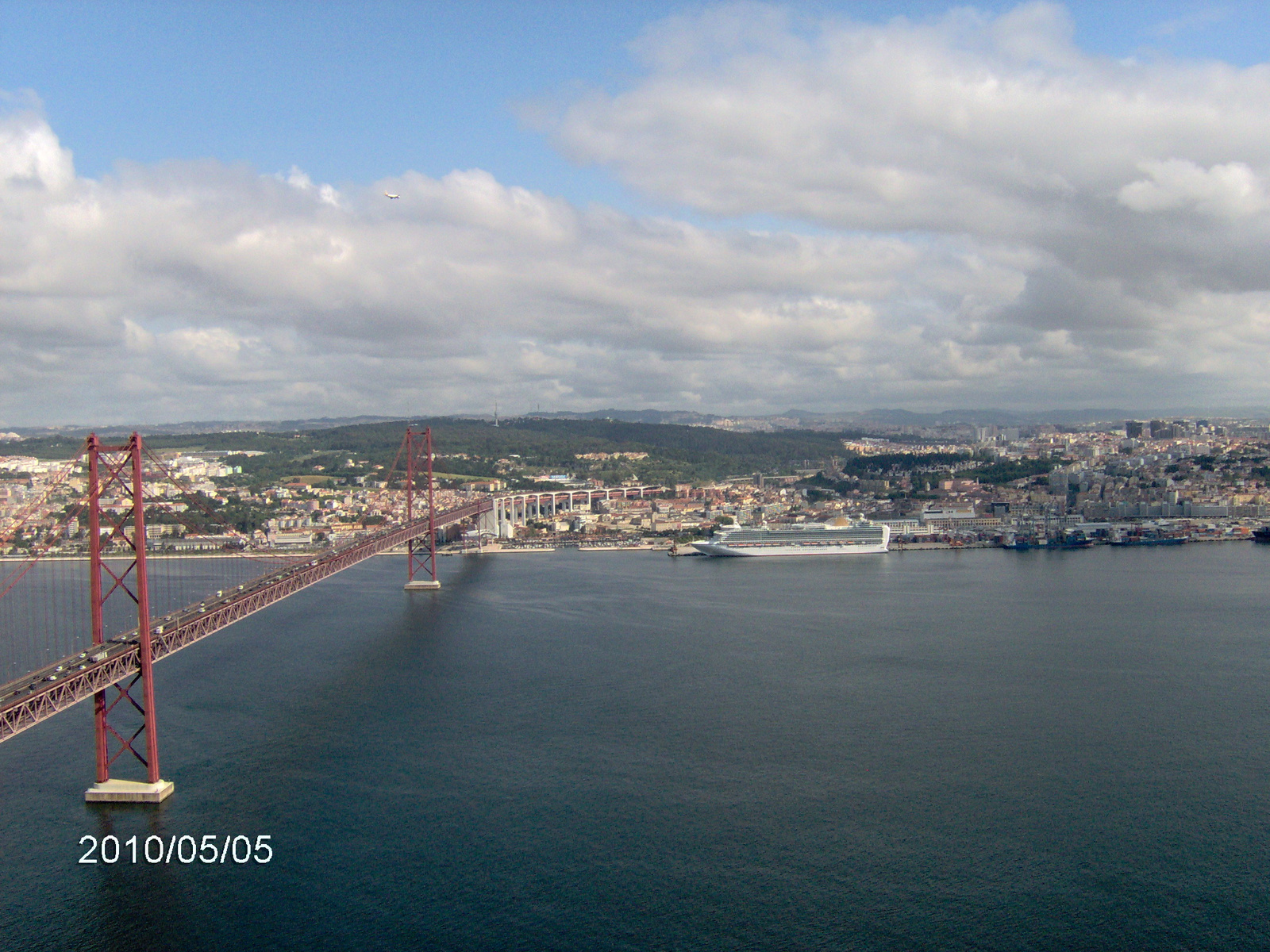 Március  25.  híd Lisszabon