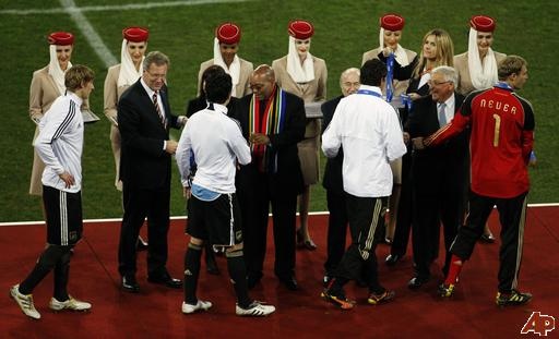 south-africa-soccer-wcup-germany-uruguay-2010-7-10-18-26-17