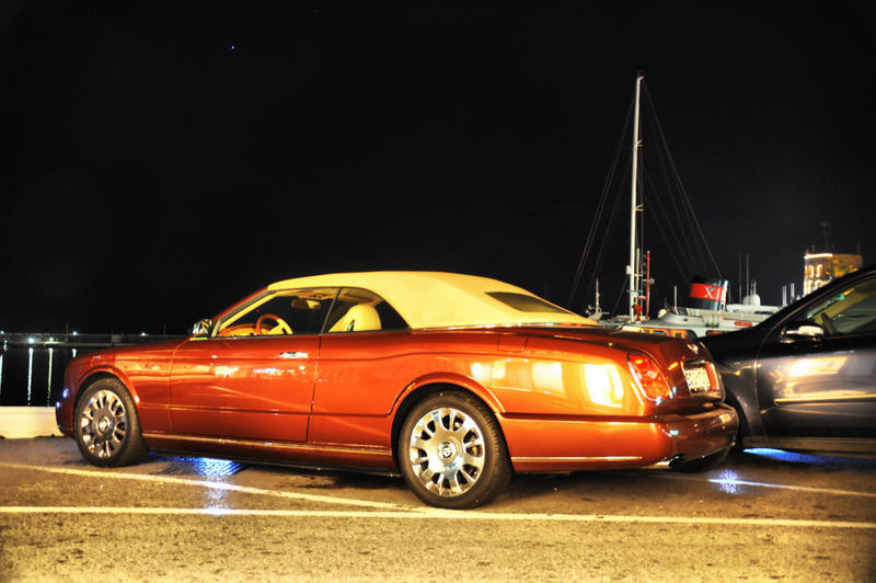 Bentley by Night1