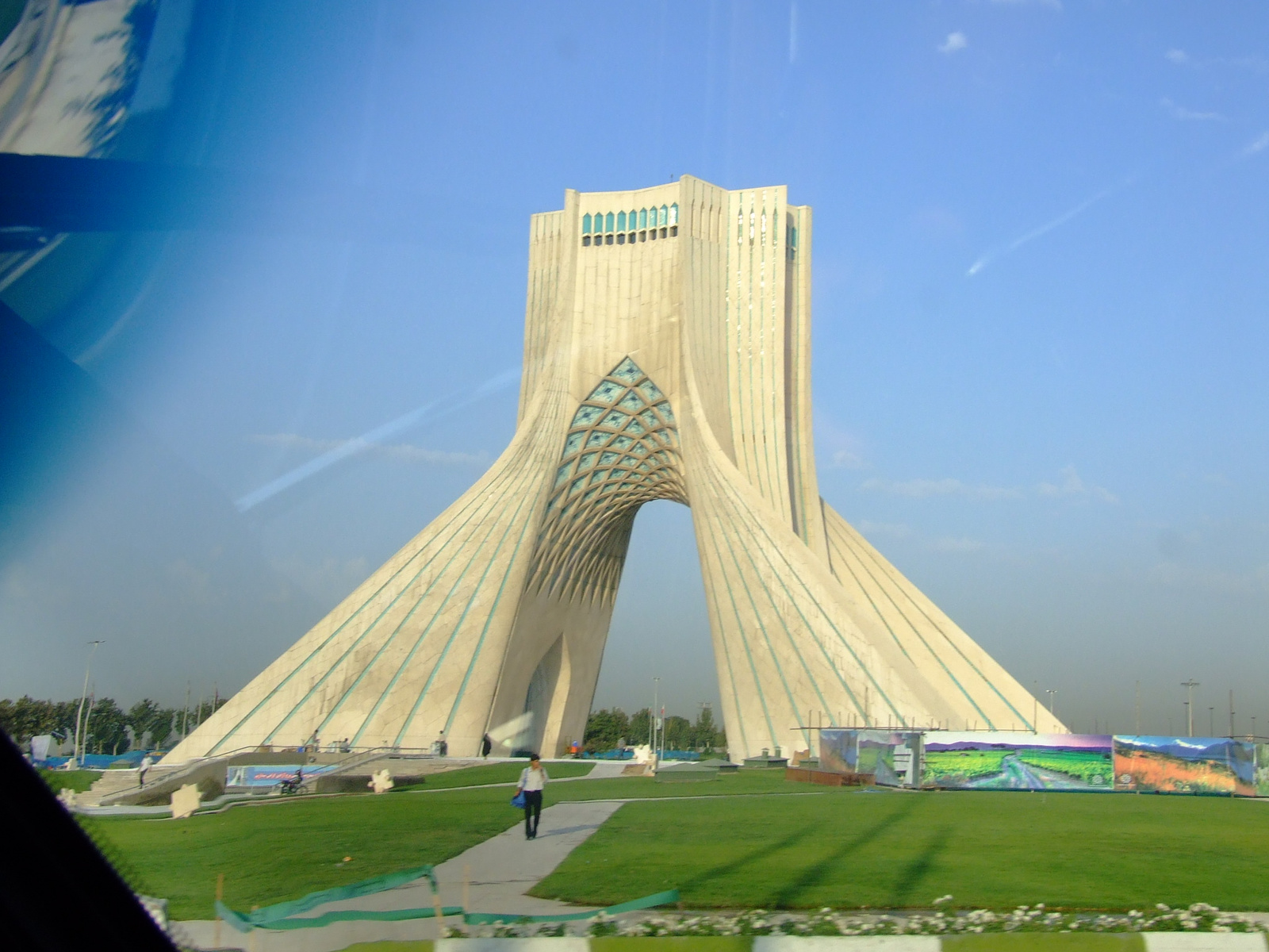 Irán 3566 Azadi emlékmű Teheran