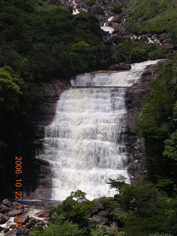 352 Angel Falls