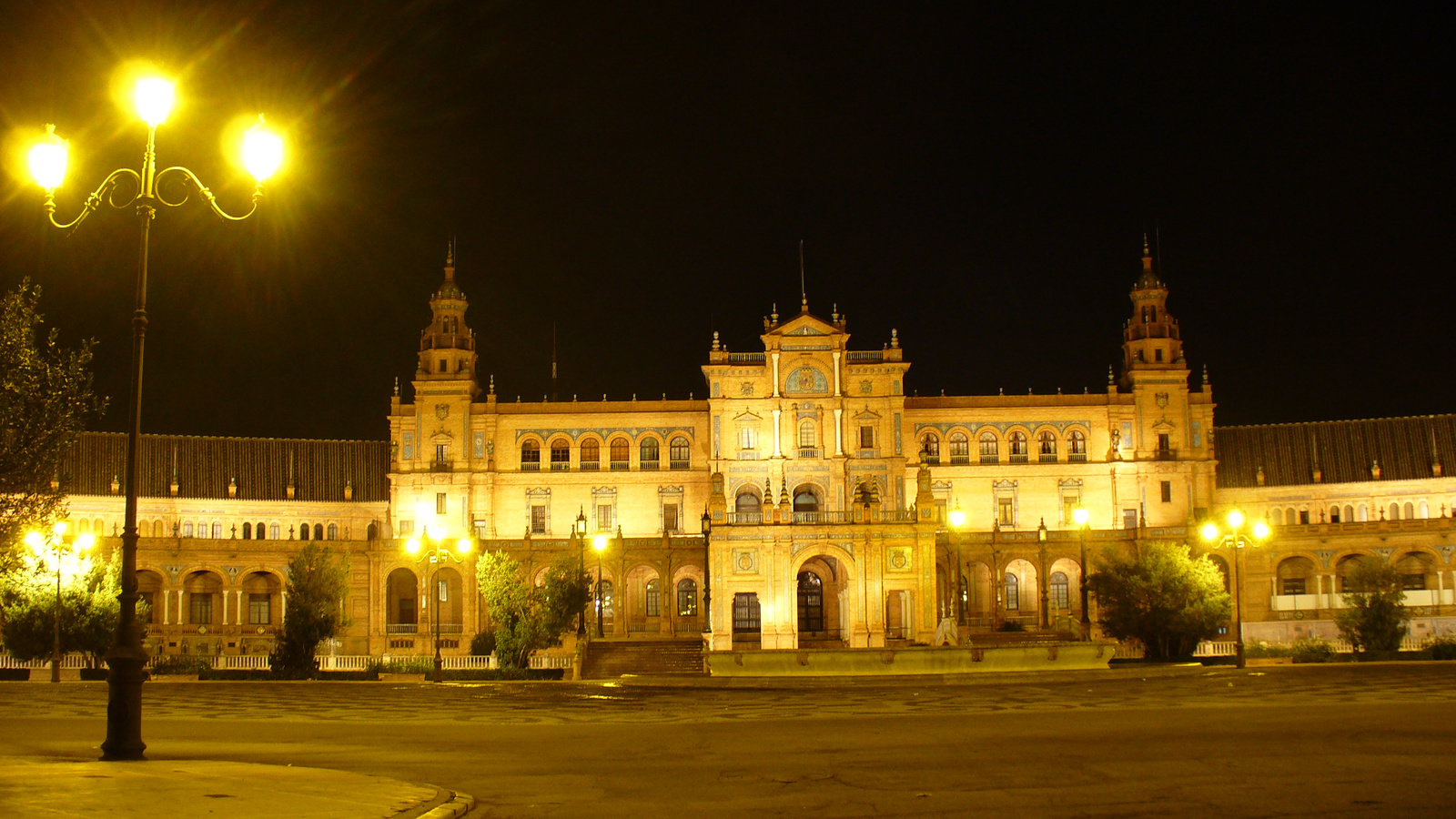 Sevilla - Plaza de España éjszaka