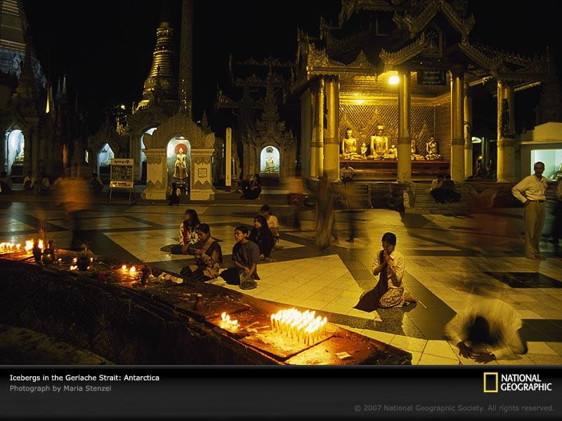 shwedagon-paya-963452-sw (Medium)