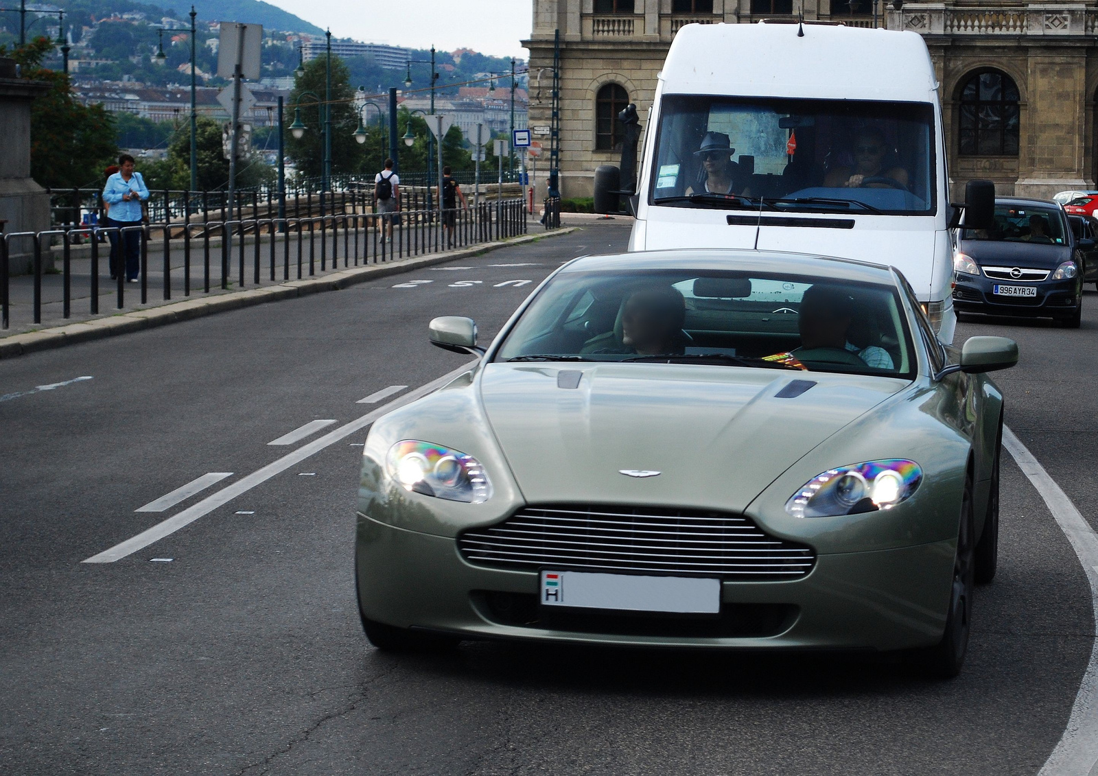 Aston Martin V8 Vantage