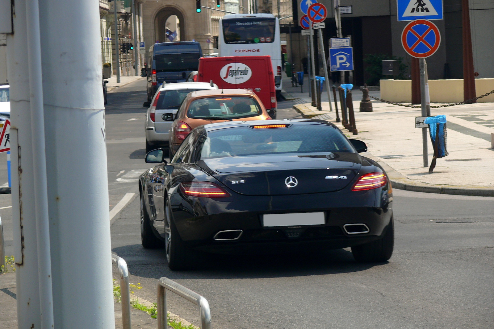 Mercedes SLS AMG