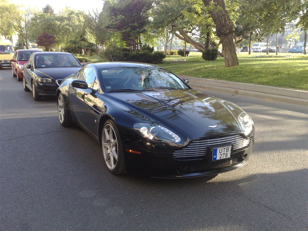 Aston Martin V8 Vantage