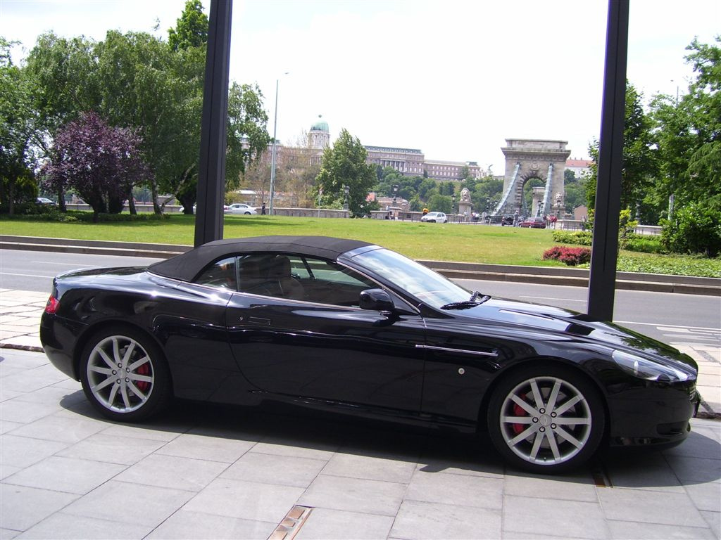 Aston Martin DB9 Volante