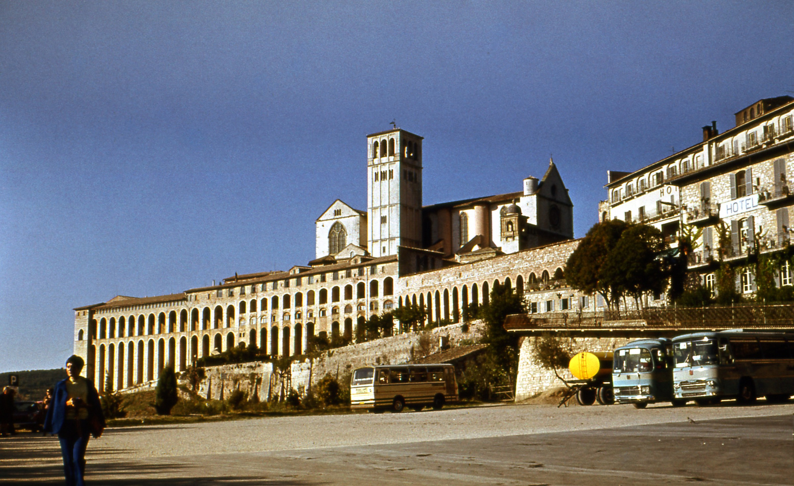 Assisi Szt Ferenc templommal