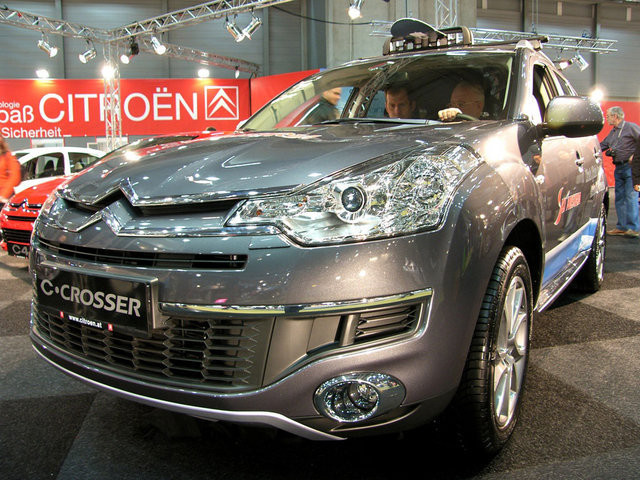 gp citroenCCrosser02