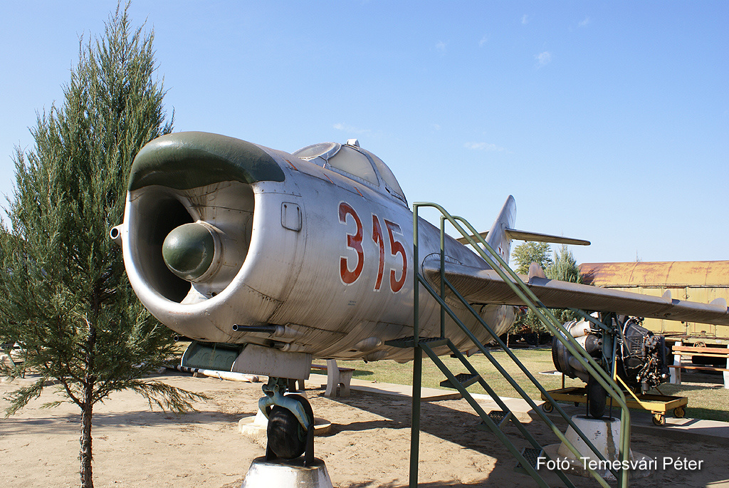 Kecel MiG-17PF-02