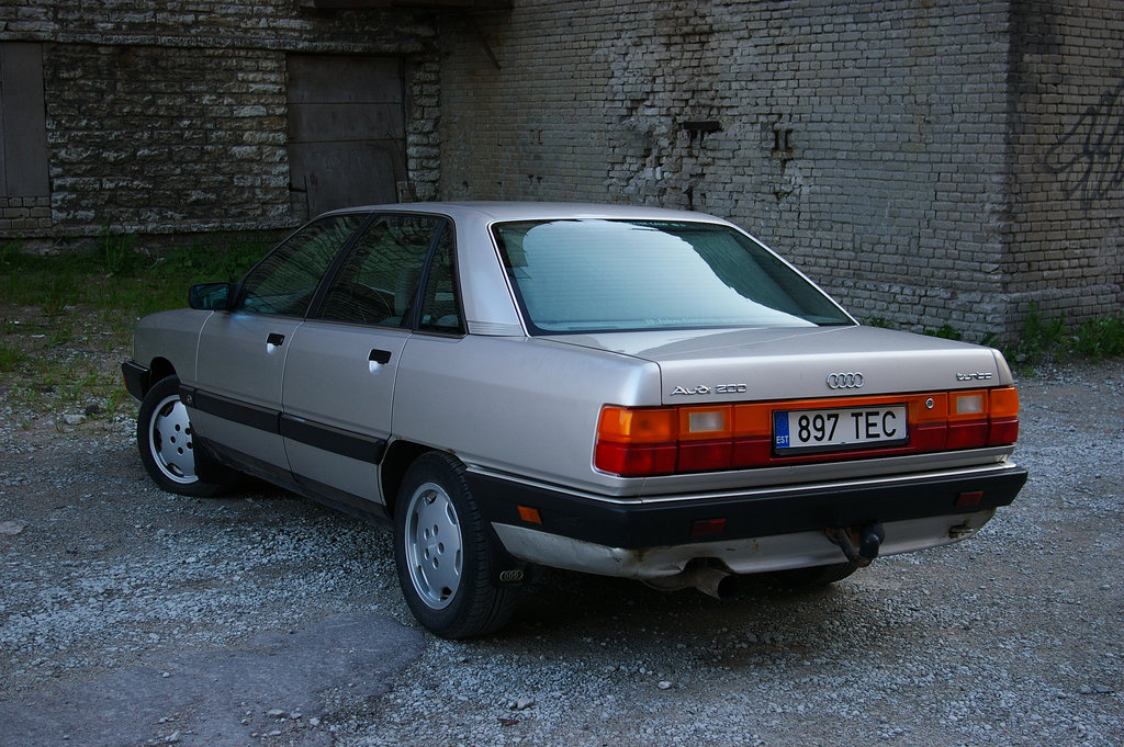 Audi 200 Turbo backend by ShadowPhotography