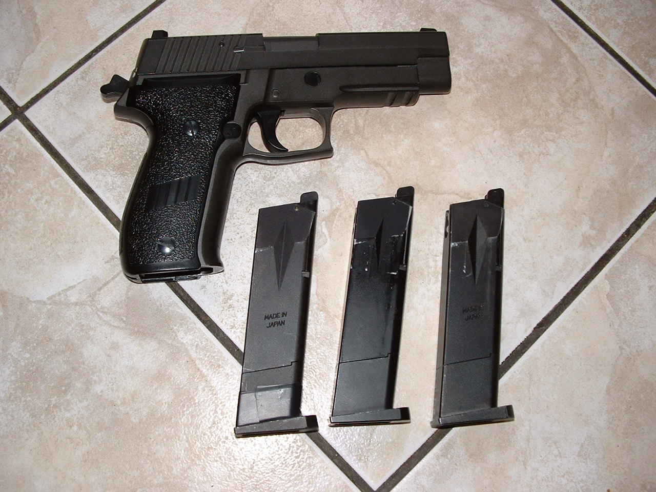 Sig P226,