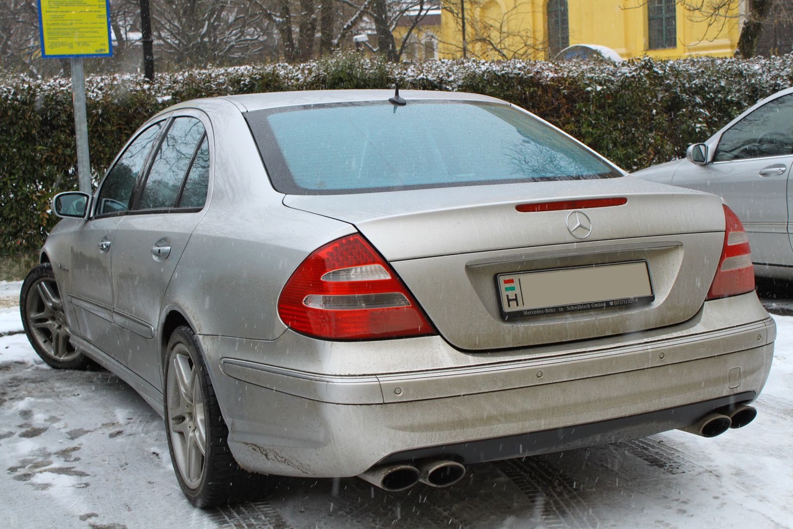 Mercedes-Benz E55 AMG