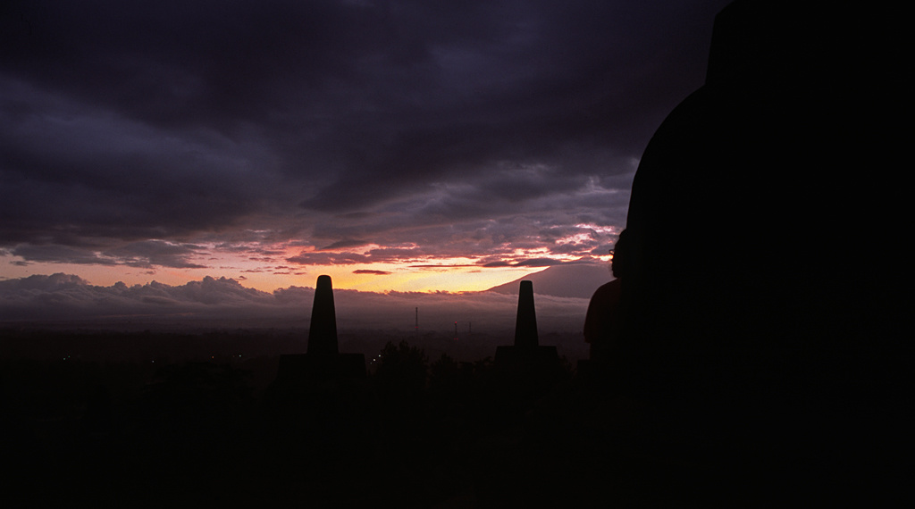 Borobudur, napfelkelte