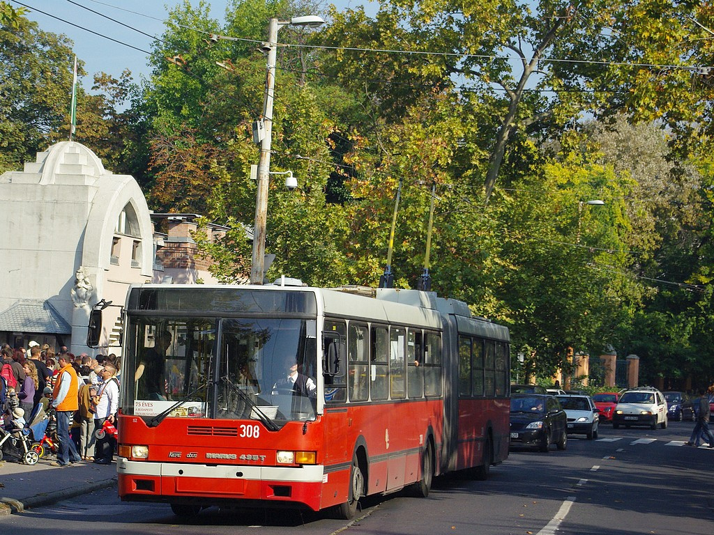 Ikarus 435T az állatkertnél 2 2008.10.12