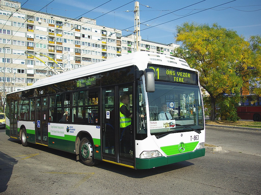 Mercedes Citaro Tr12 az Örs Vezér téren 2 2008.10.12