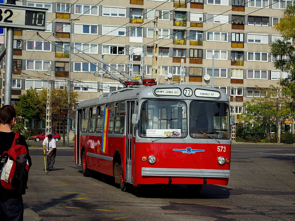 ZIU5 az Örs vezér téren 19 2008.10.12