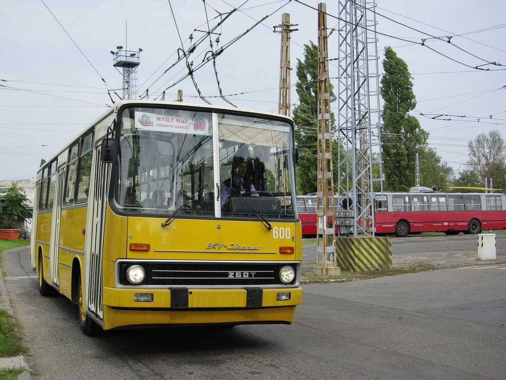 Ikarus 260T a Troligarázsban 20 2010.09.25