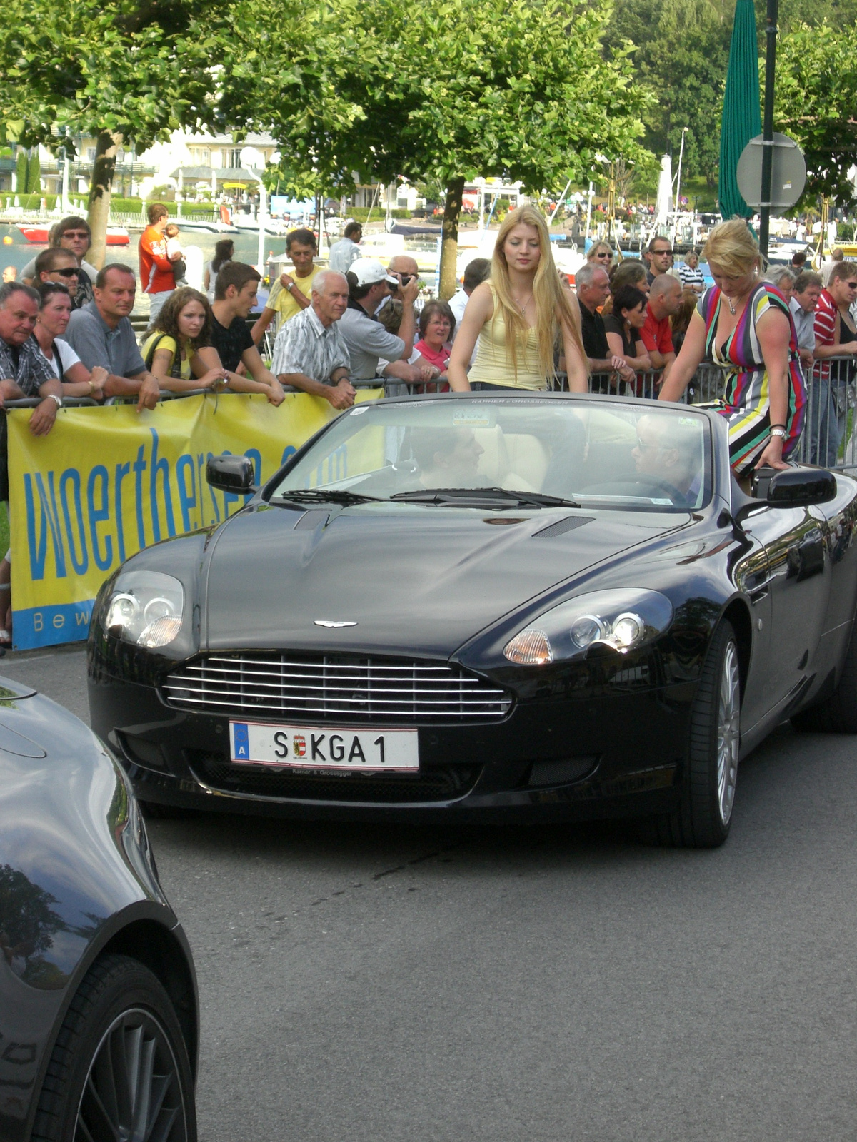 Aston Martin DB9