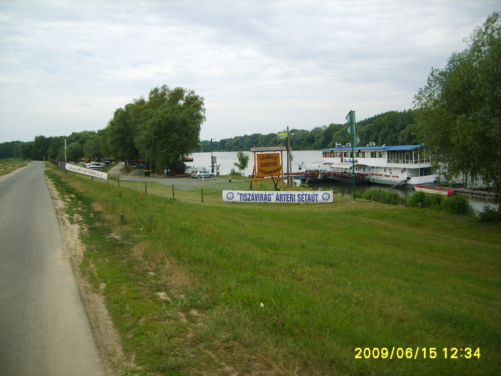 2009 junius13-19Tiszaf. Tiszavirág ártéri sétaút, kirándulásunk